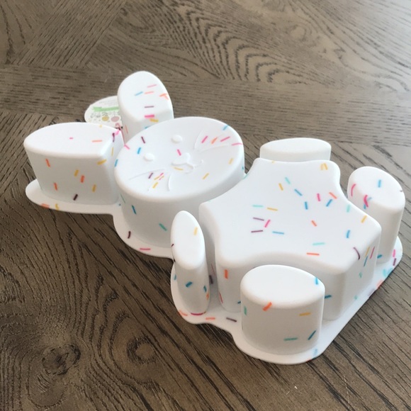 Silicone Sprinkled Easter Bunny Baking Mold - Picture 3 of 5